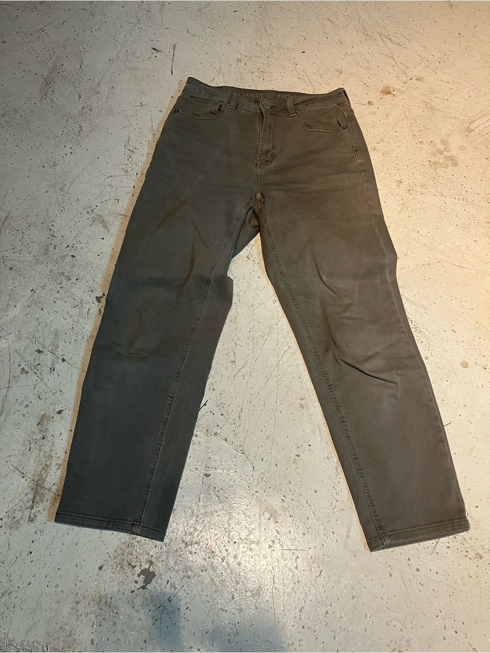 American Eagle Outfitters Men's Straight Jeans in Olive
